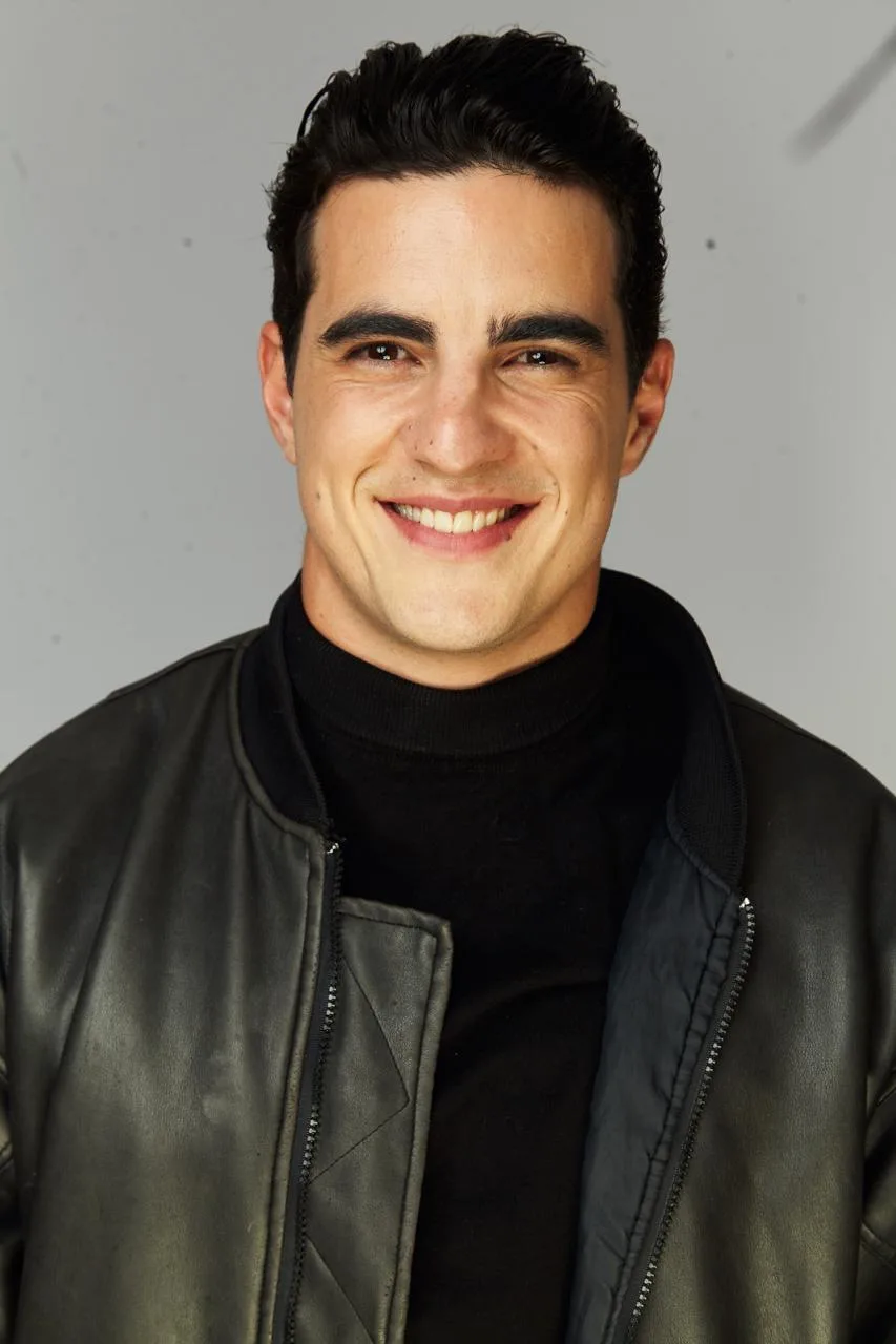Nino Fallard — jaqueta preta